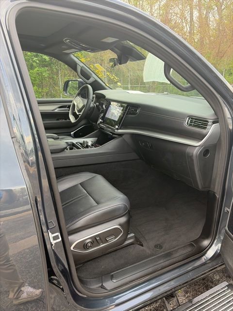 Used 2025 Jeep Wagoneer Series III w/ Premium Group I image 22
