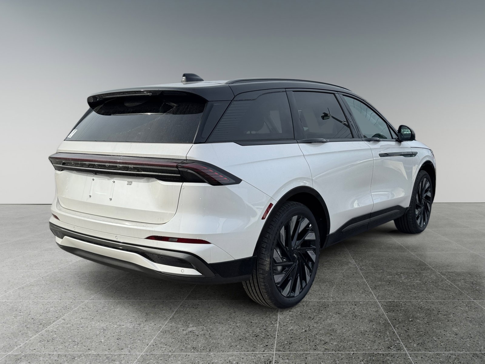 New 2026 Lincoln Nautilus Reserve w/ Jet Appearance Package image 5