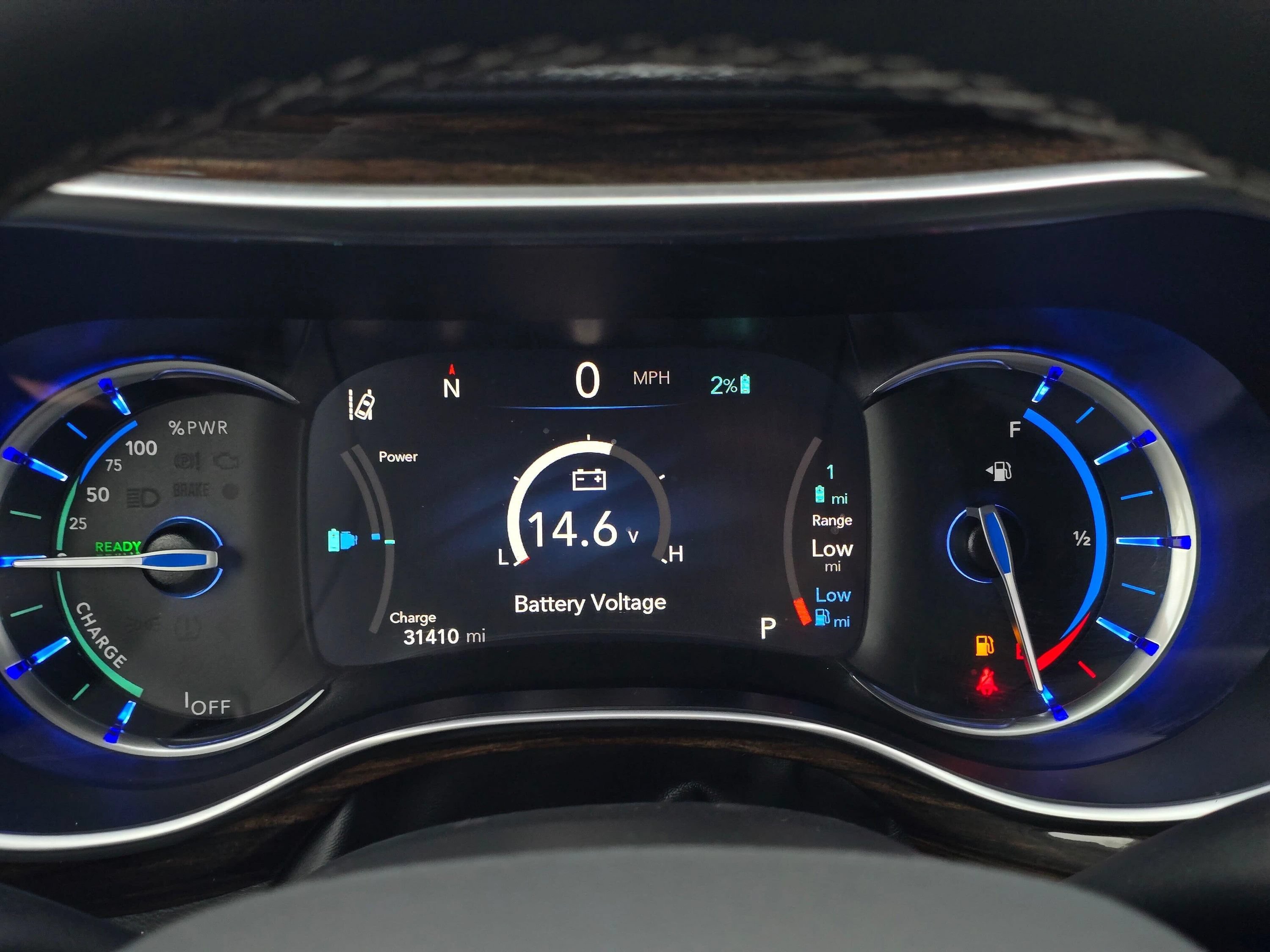 Used 2022 Chrysler Pacifica Limited FWD image 36