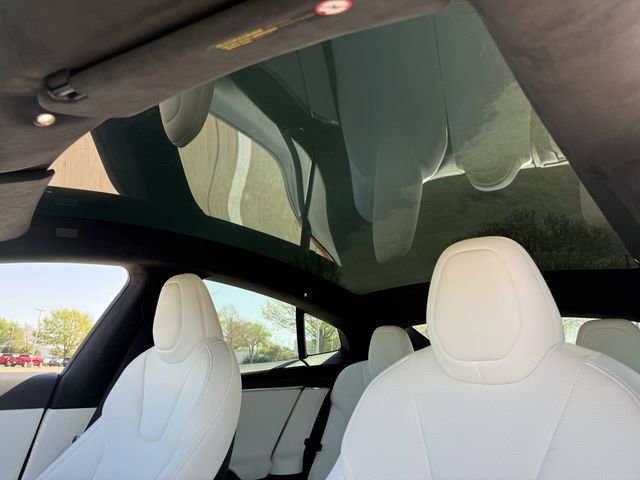 Used 2022 Tesla Model S image 19