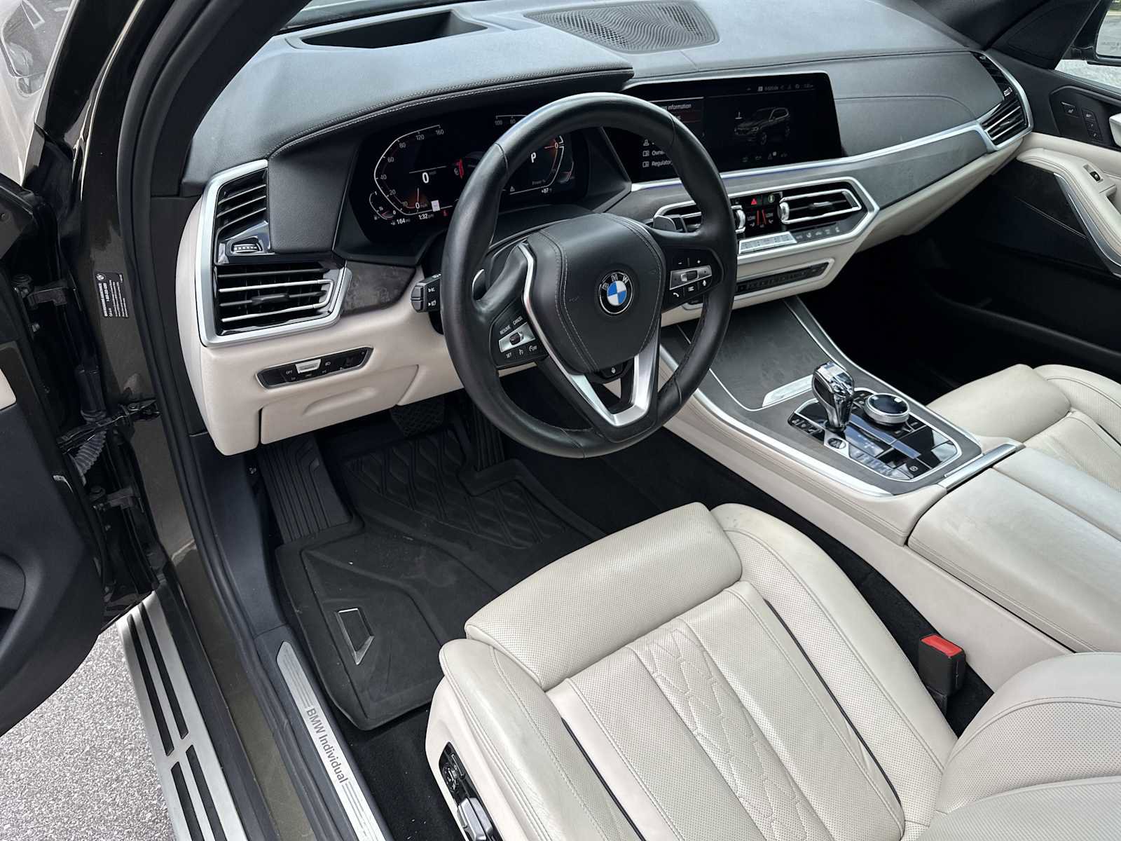 Used 2022 BMW X5 sDrive40i w/ Executive Package RWD image 8
