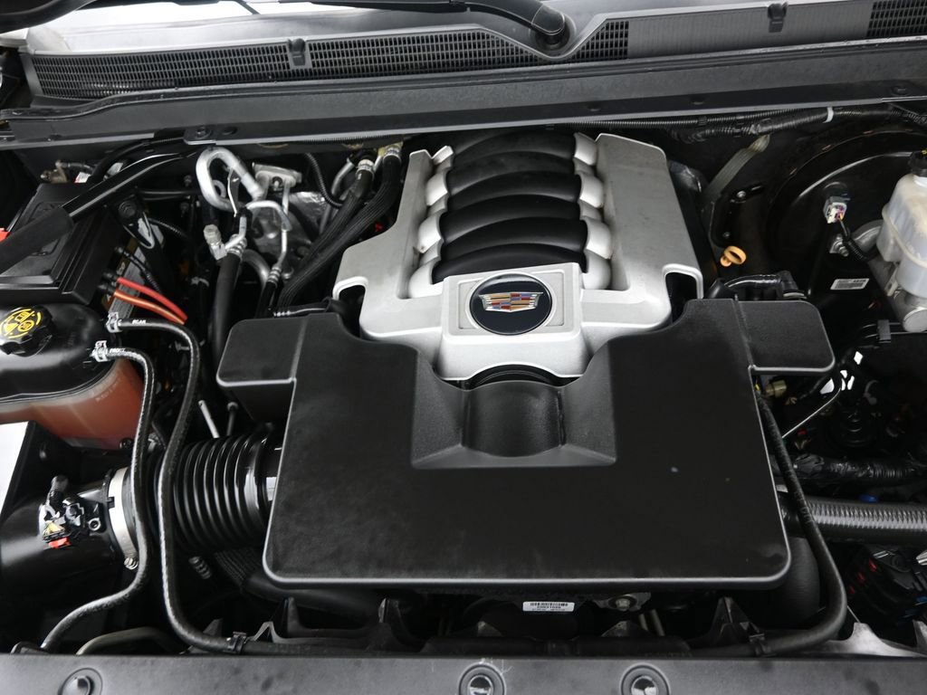 Used 2020 Cadillac Escalade Luxury image 17