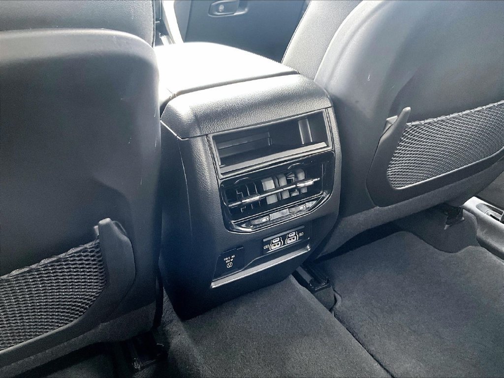 Used 2023 Jeep Grand Cherokee Altitude AWD/4WD image 34