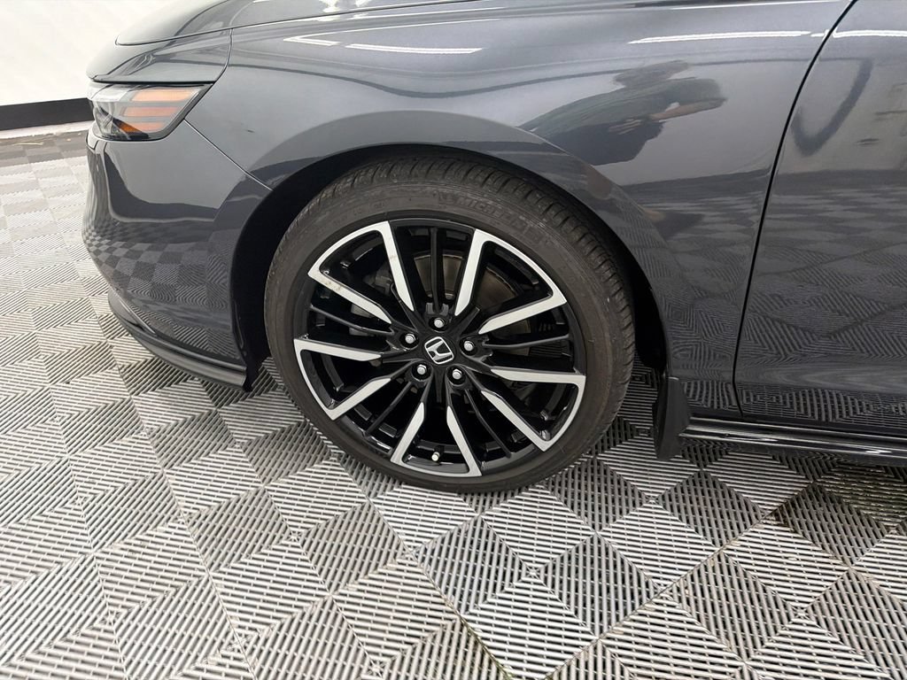 Used 2024 Honda Accord Touring image 13