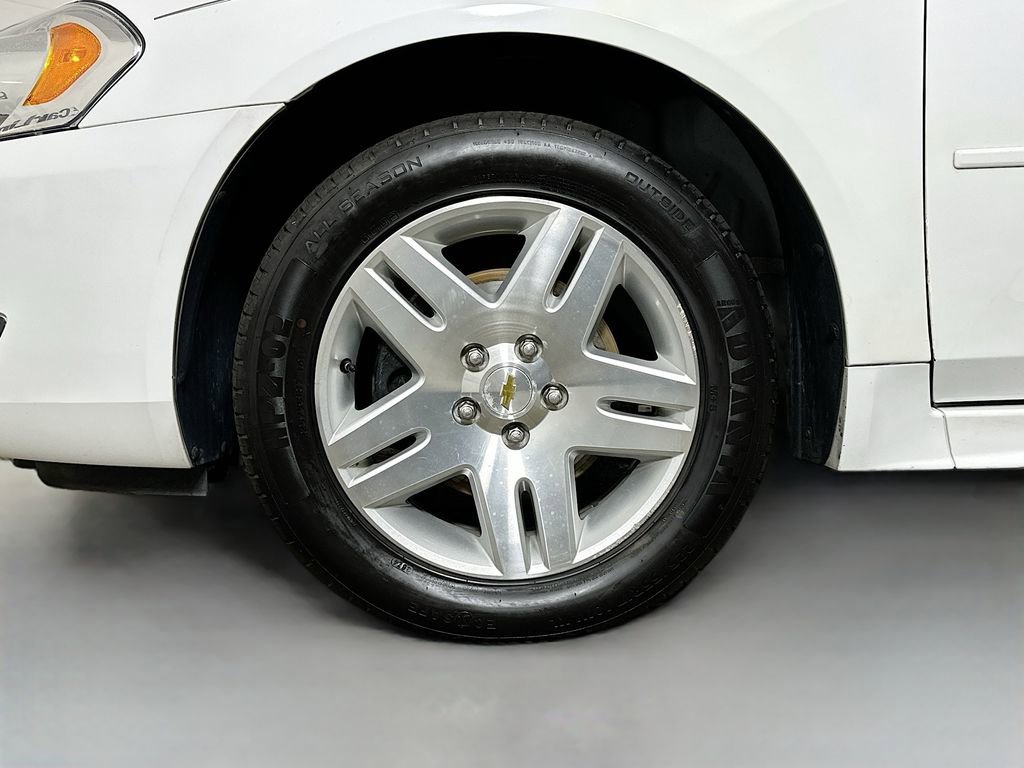 Used 2011 Chevrolet Impala LT w/ Luxury Edition Package image 35