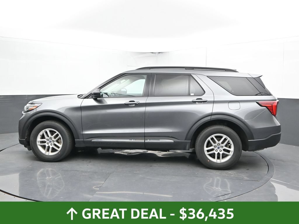 Used 2025 Ford Explorer Active AWD/4WD image 10