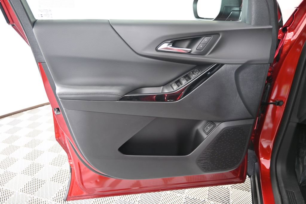 New 2026 Chevrolet Equinox LT w/ Convenience Package II image 18