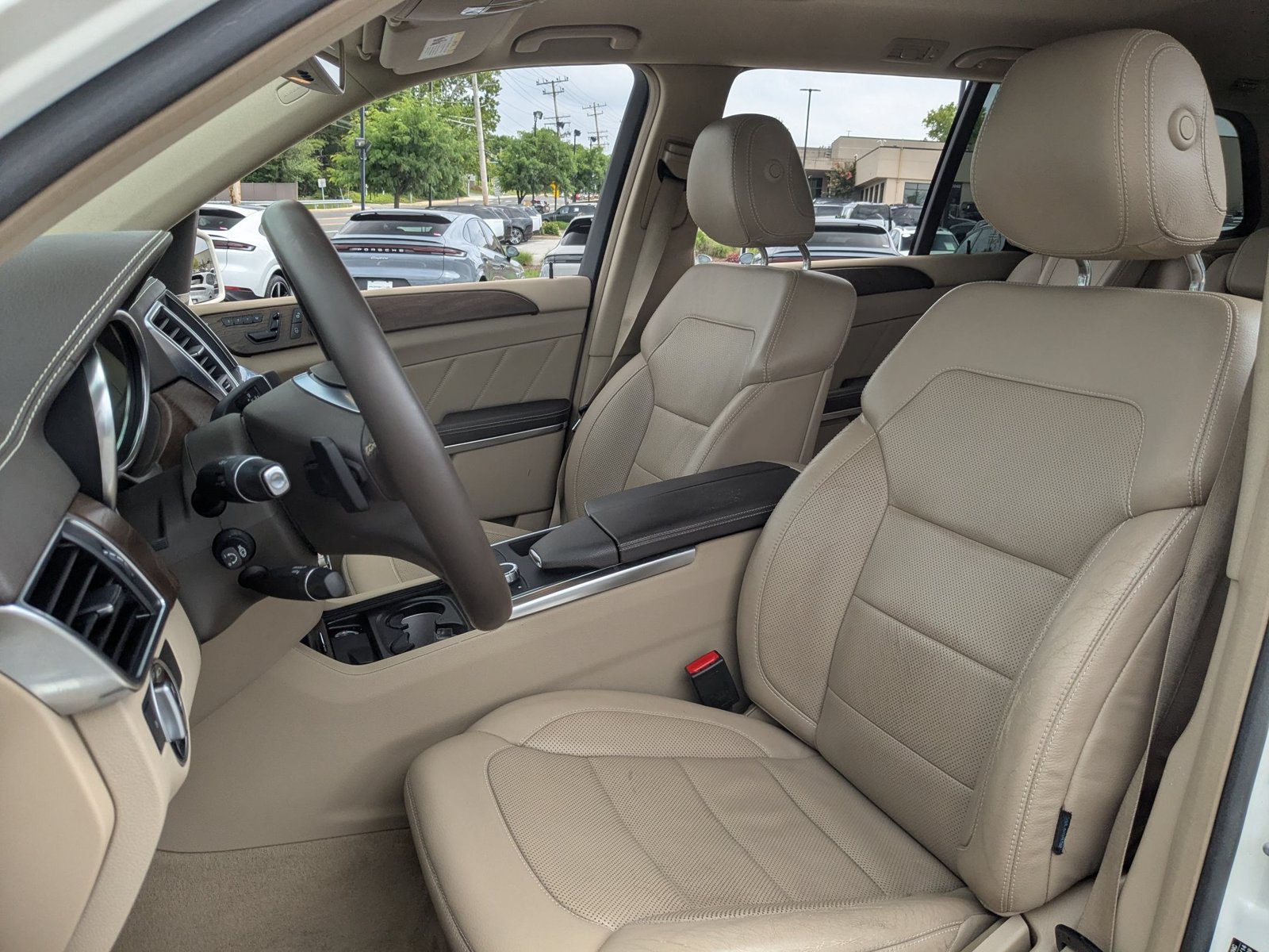Used 2014 Mercedes-Benz GL 450 4MATIC image 5