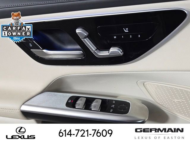 Used 2024 Mercedes-Benz GLC 300 4MATIC image 29