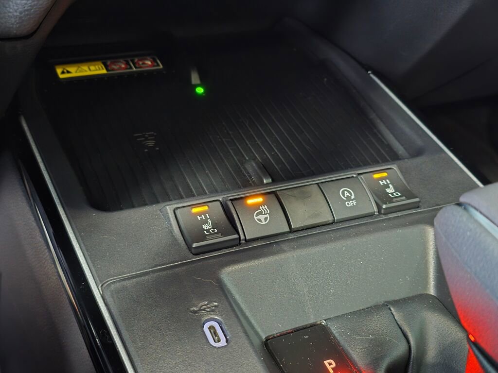 Used 2026 Toyota Corolla Cross XLE w/ Convenience Package image 34