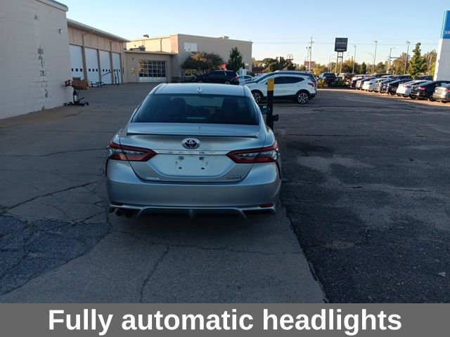Used 2022 Toyota Camry XSE image 5