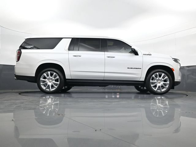 Used 2024 Chevrolet Suburban High Country AWD/4WD image 25