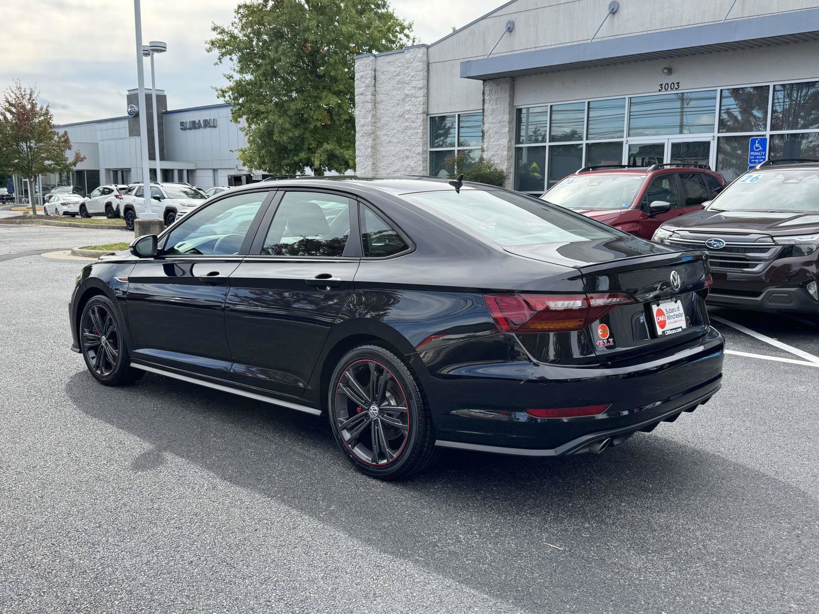 Used 2019 Volkswagen Jetta GLI FWD image 2