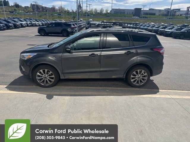 Used 2018 Ford Escape Titanium video 2