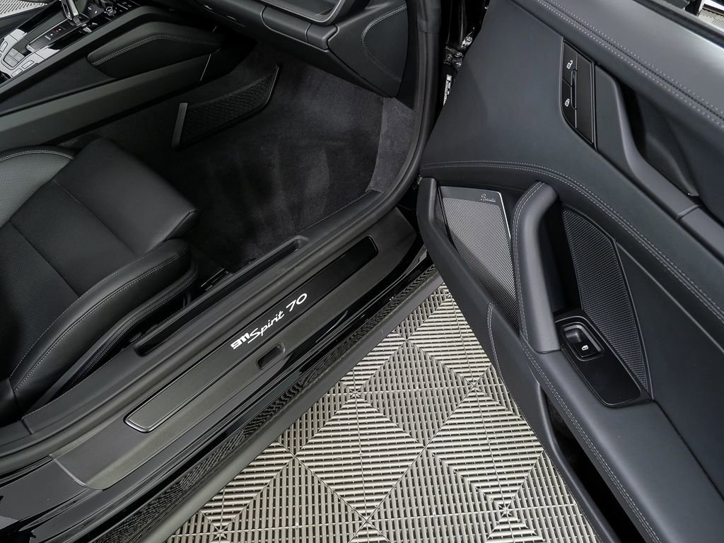 New 2026 Porsche 911 GTS image 25