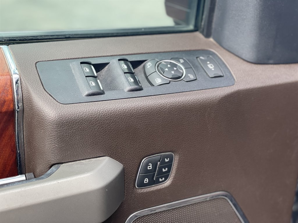 Used 2022 Ford F250 King Ranch w/ King Ranch Ultimate Package AWD/4WD image 36