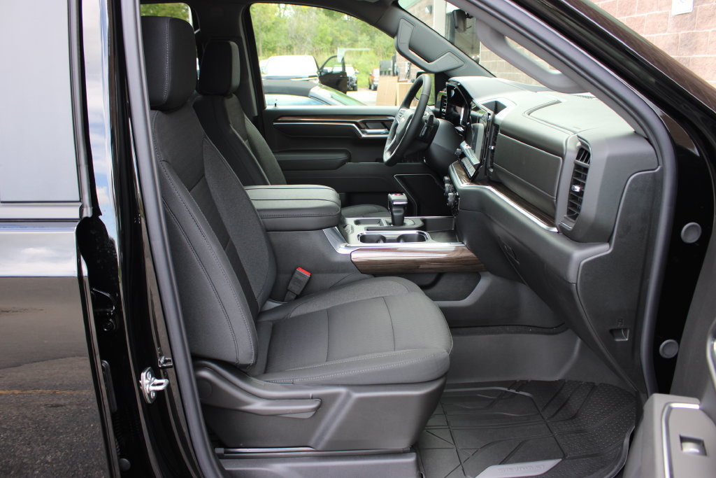 New 2026 Chevrolet Silverado 1500 LT w/ Safety Package AWD/4WD image 45