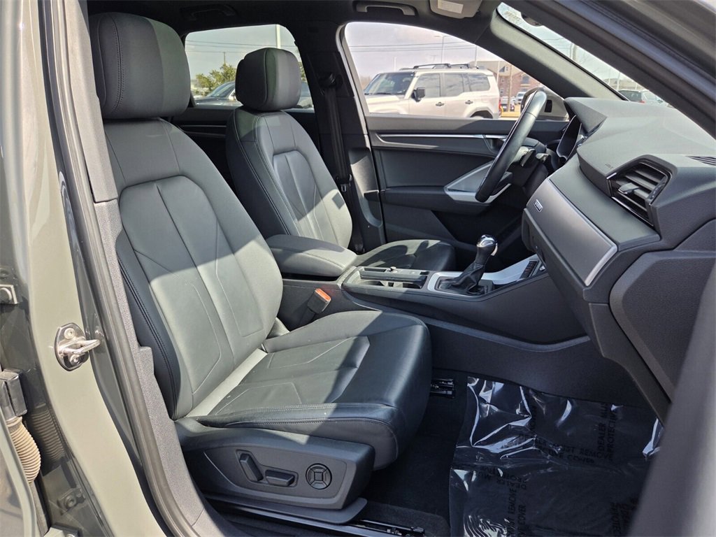Used 2023 Audi Q3 2.0T Premium image 12
