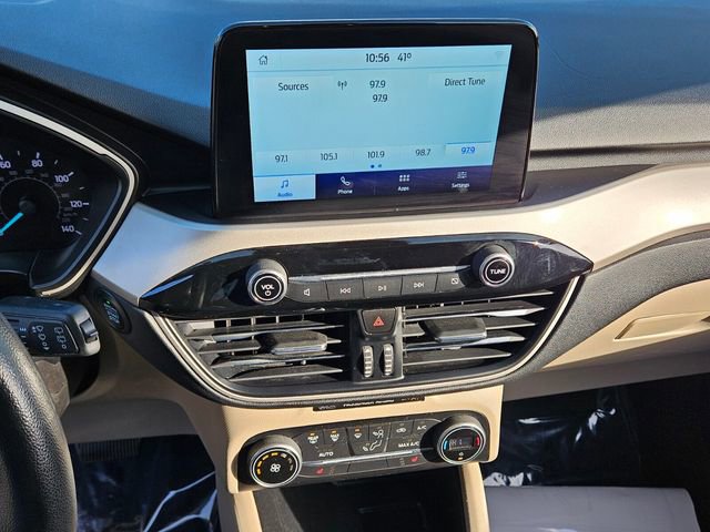 Used 2020 Ford Escape SE image 18