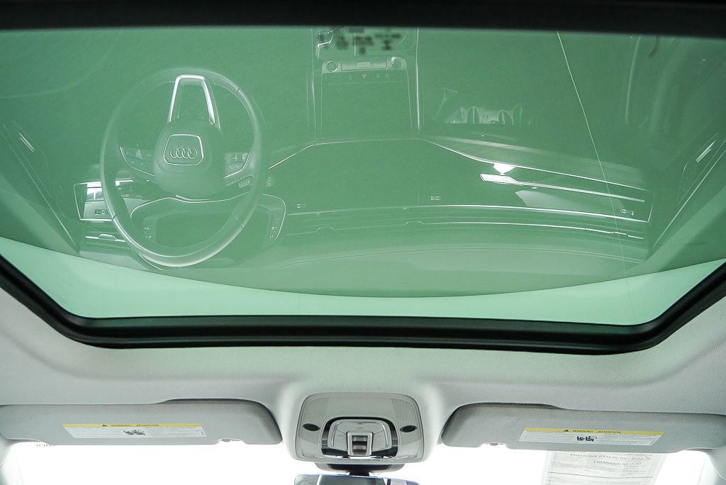 Used 2023 Audi Q8 Prestige w/ Prestige Package image 21