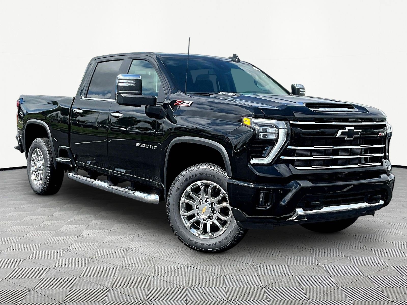 New 2026 Chevrolet Silverado 2500 LT w/ Z71 Chrome Sport Edition AWD/4WD image 2