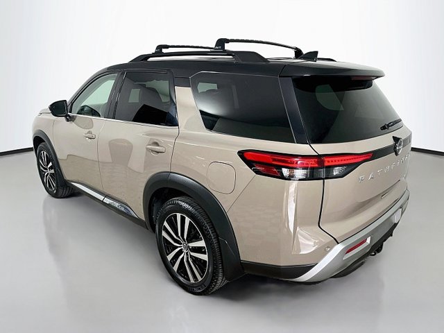 Used 2023 Nissan Pathfinder Platinum AWD/4WD image 5