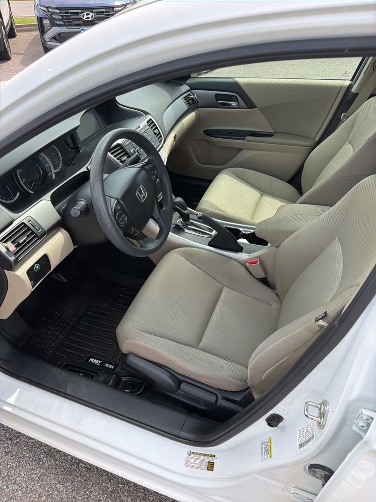 Used 2015 Honda Accord LX image 14
