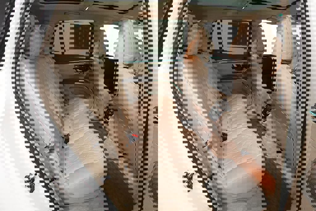 Used 2023 Mercedes-Benz EQS 580 4MATIC SUV image 32