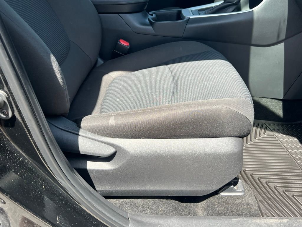 Used 2024 Toyota RAV4 LE FWD image 16