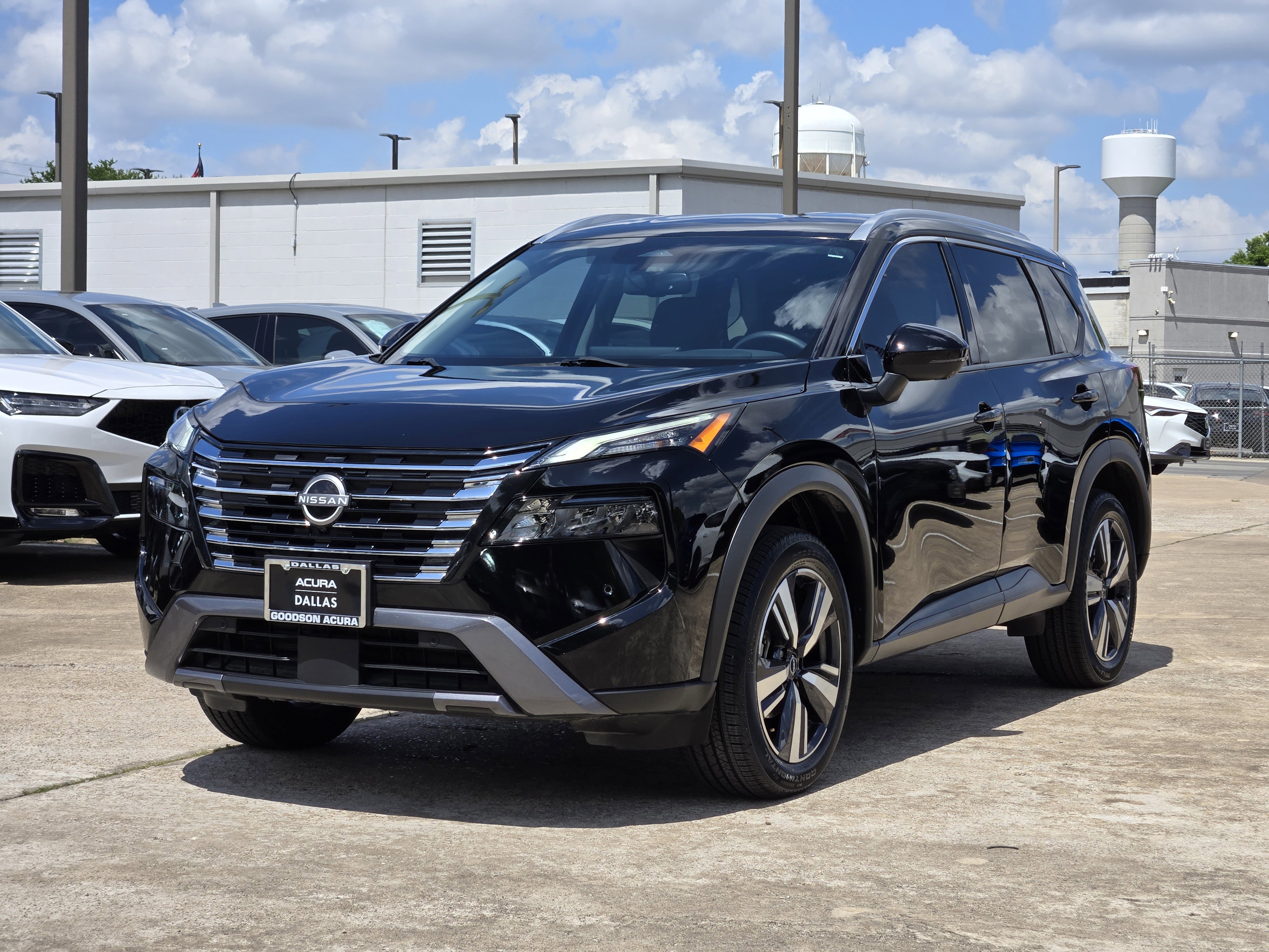 Used 2024 Nissan Rogue SL image 4