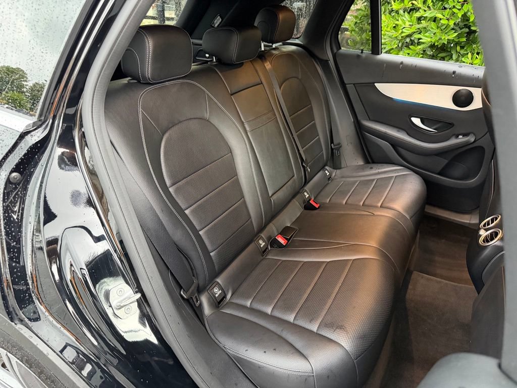 Used 2021 Mercedes-Benz GLC 300 image 39