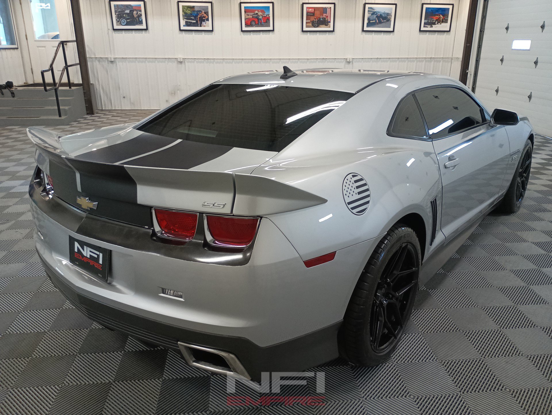 Used 2010 Chevrolet Camaro SS w/ LPO, Ground Effects Package RWD image 8
