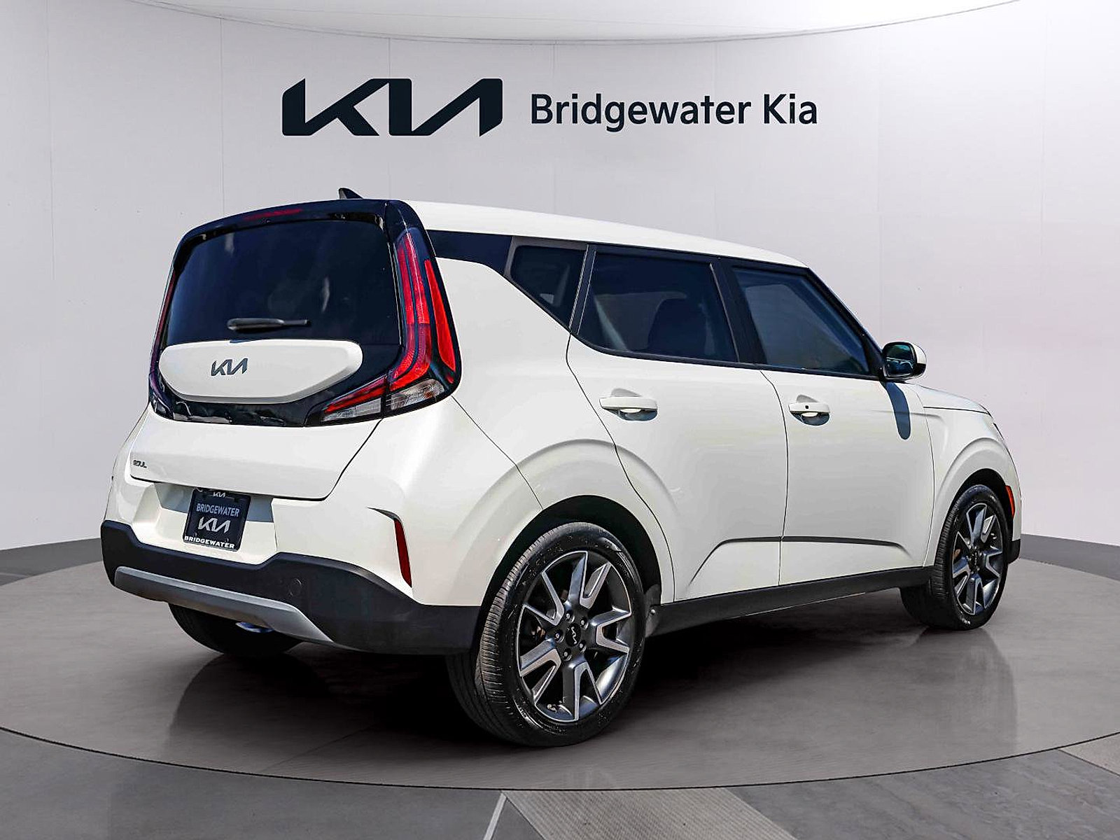 Certified 2024 Kia Soul EX w/ Option Group 015 FWD image 6