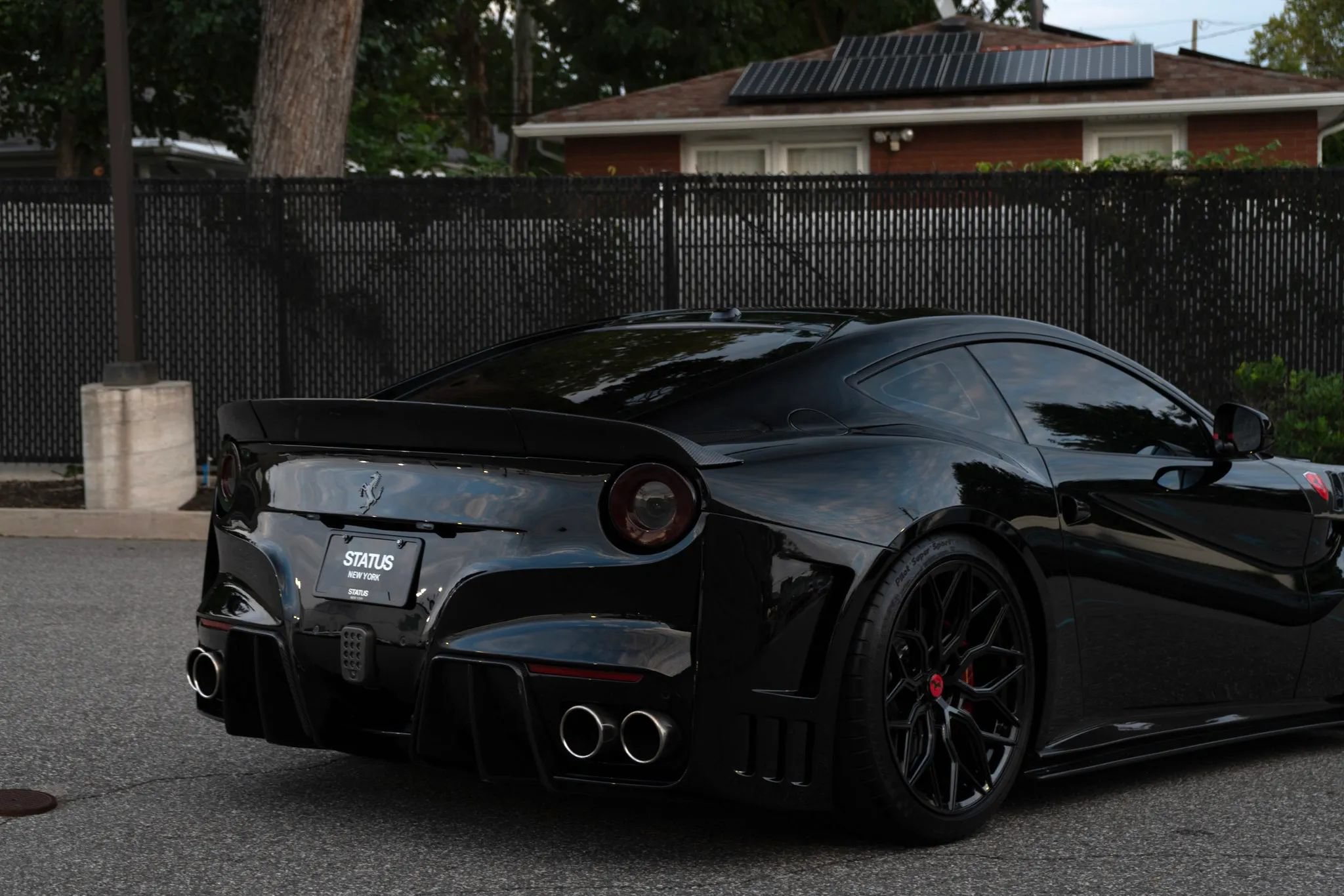 Used 2015 Ferrari F12 Berlinetta RWD image 11