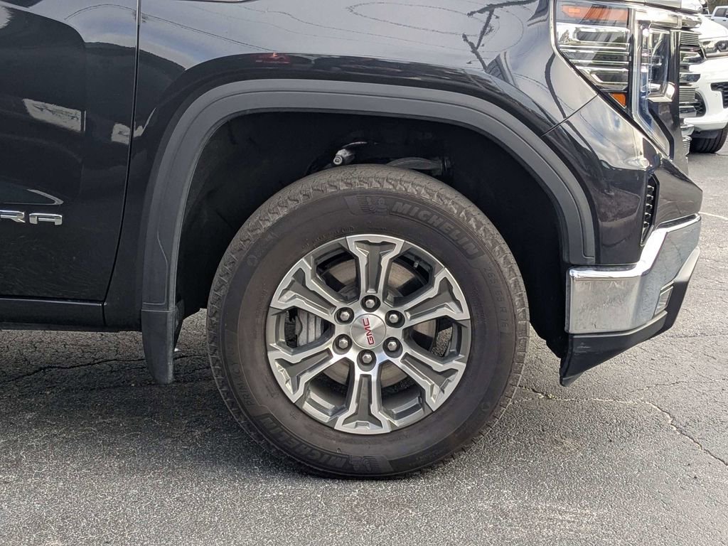 Used 2025 GMC Sierra 1500 SLT AWD/4WD image 11