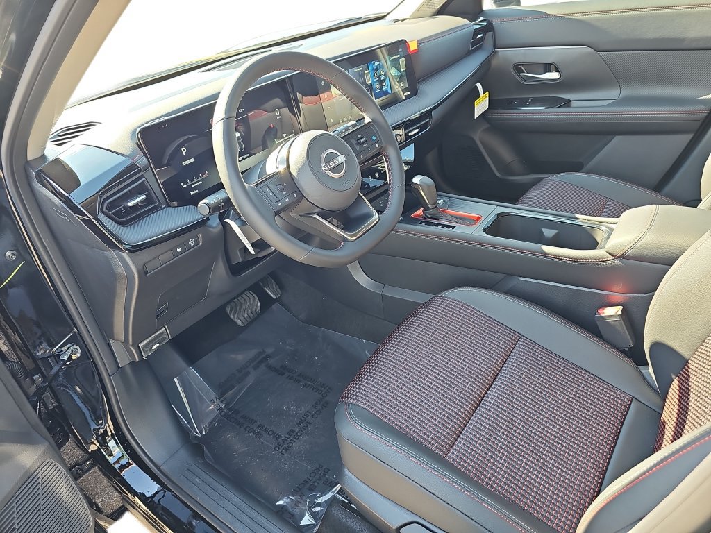 New 2027 Nissan Kicks SR w/ Cold Weather Package FWD image 16