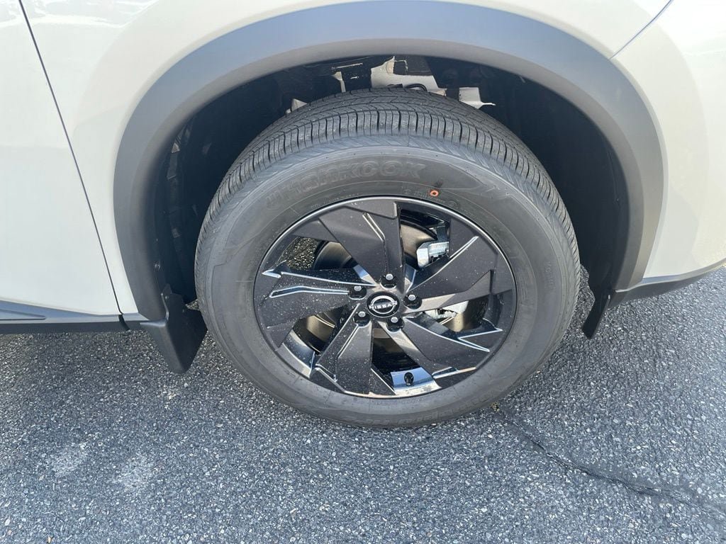 New 2026 Nissan Rogue SV AWD/4WD image 35