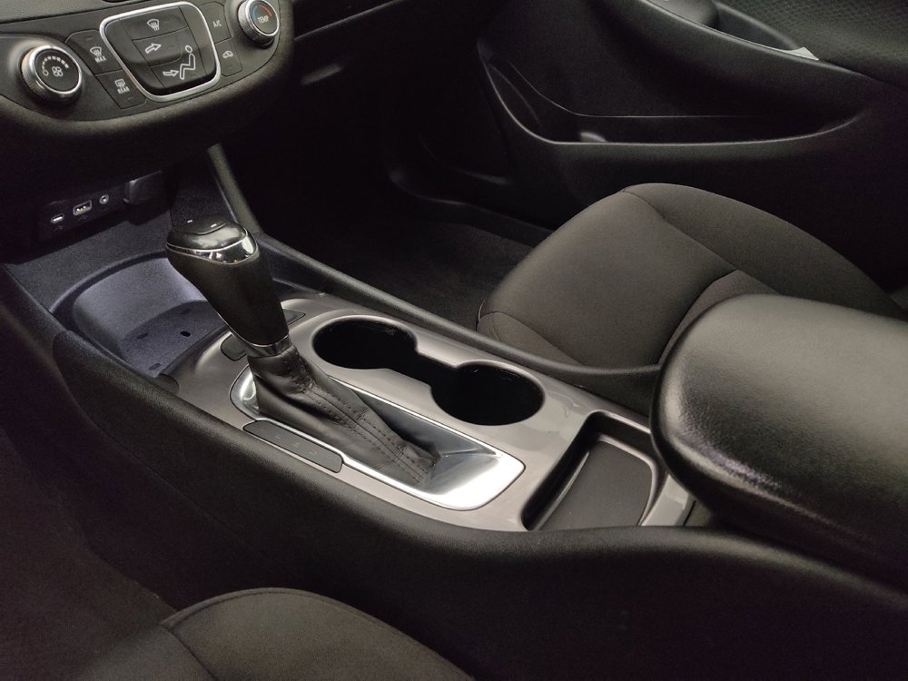 Used 2020 Chevrolet Malibu LS image 26