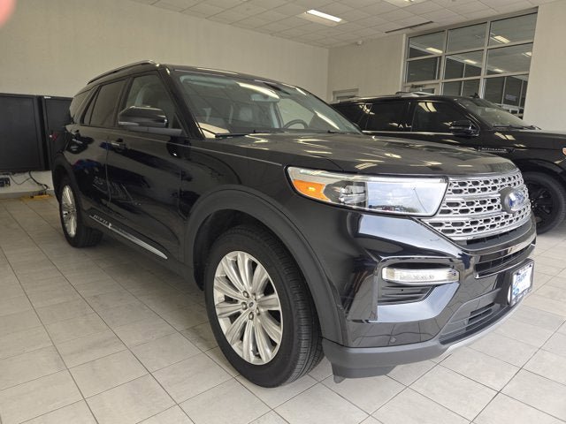 Used 2023 Ford Explorer Limited w/ Equipment Group 301A AWD/4WD image 3