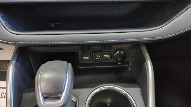 Used 2021 Toyota Highlander XSE AWD/4WD image 31