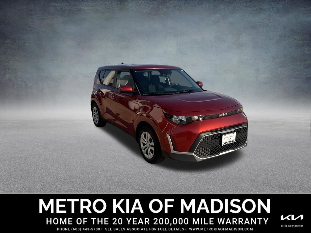 Used 2023 Kia Soul LX image 8