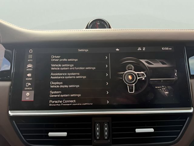 Used 2020 Porsche Cayenne S image 31