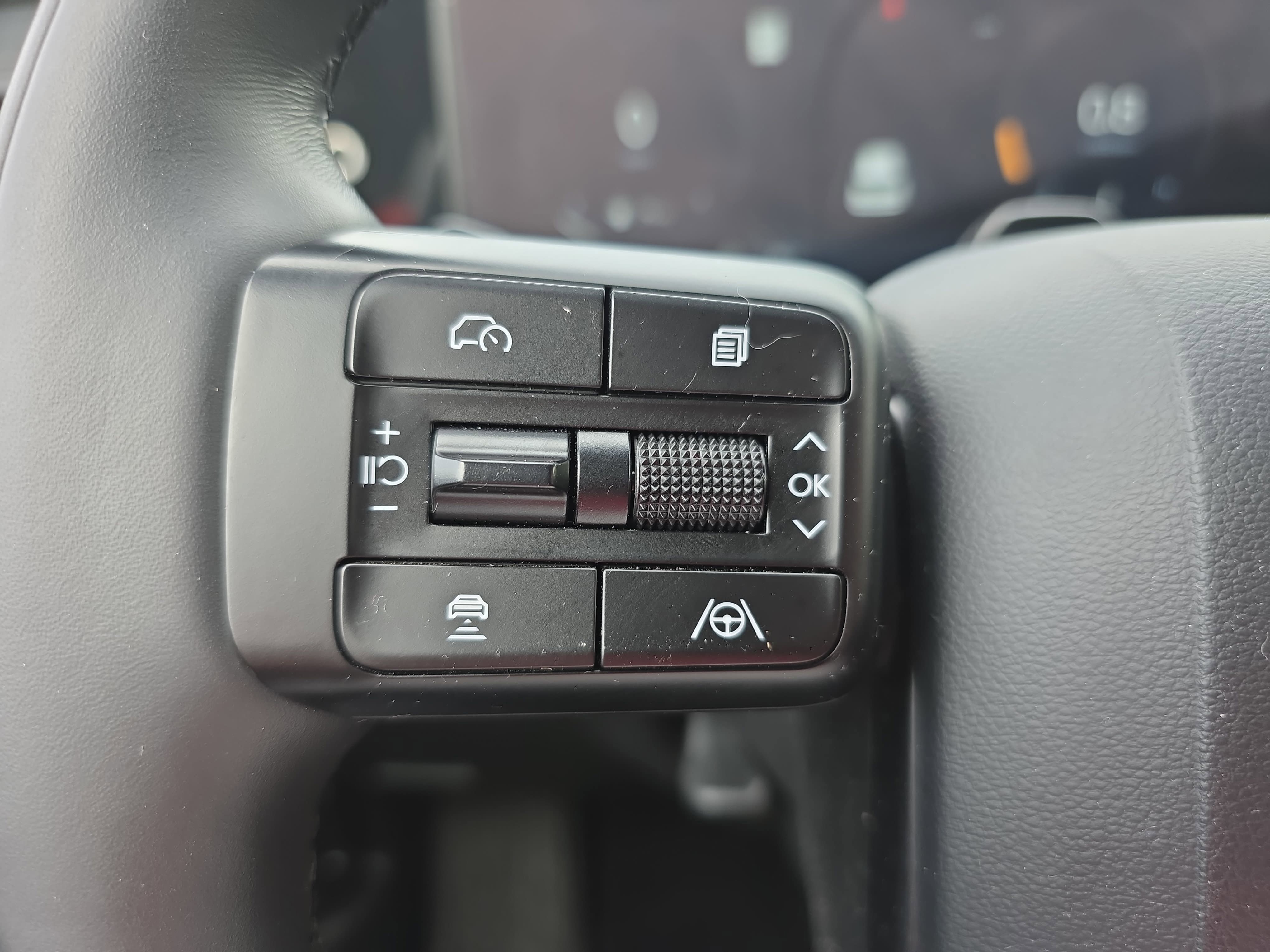 Used 2025 Hyundai Santa Fe Calligraphy AWD/4WD image 18