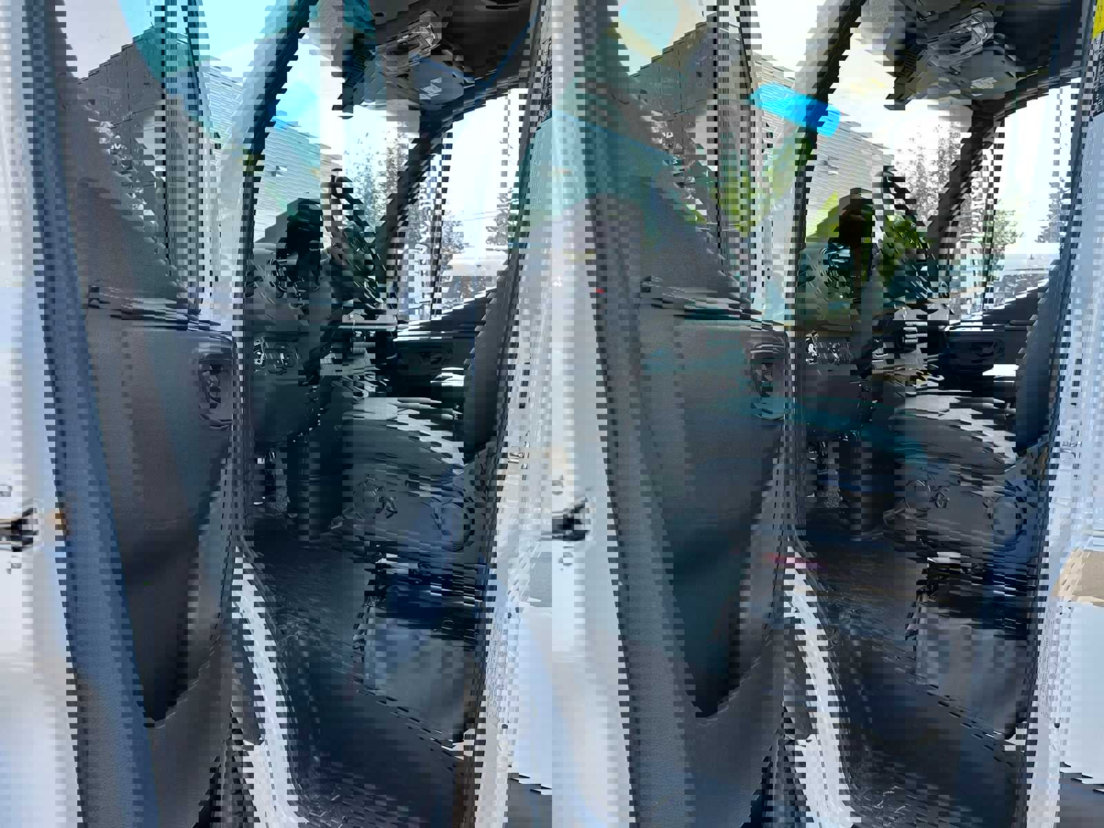 Used 2021 Mercedes-Benz Sprinter 3500 image 23