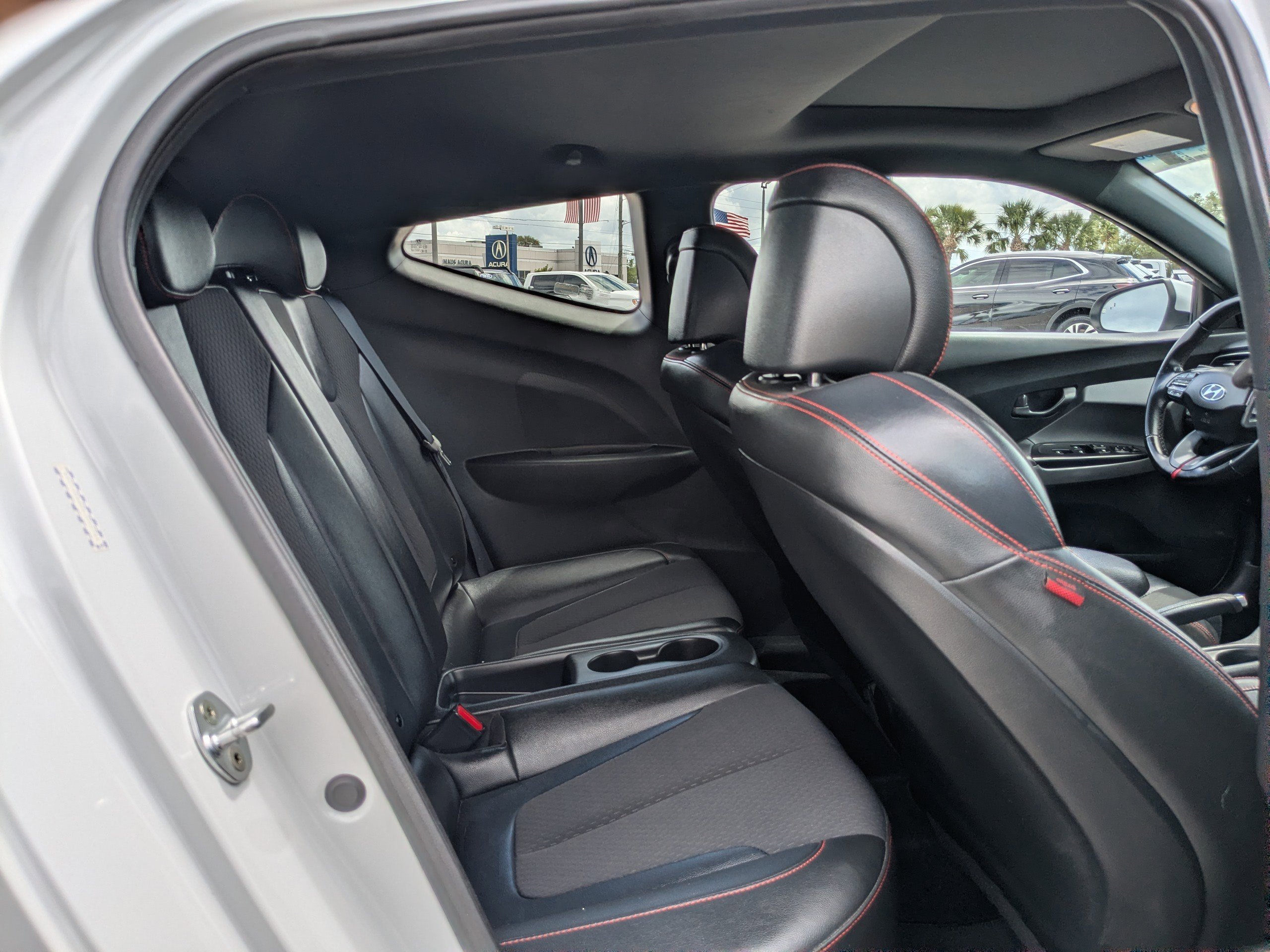 Used 2019 Hyundai Veloster Turbo FWD image 13