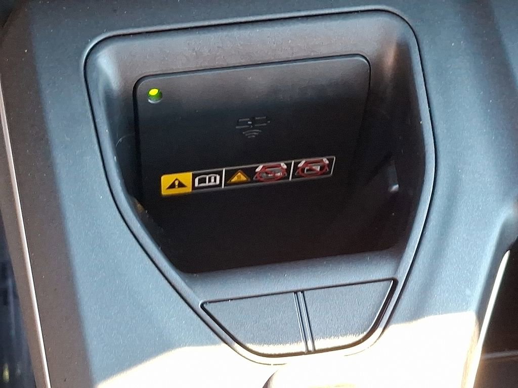 Used 2023 Toyota Crown XLE image 27