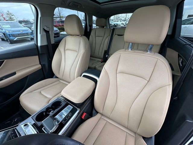 Used 2023 Audi Q7 3.0T Prestige image 29