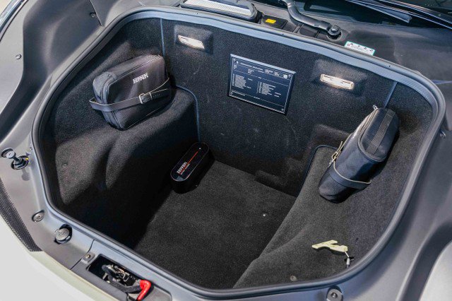 Used 2016 Ferrari 488 GTB - FACTORY TWO TONE PAINT - CAR image 10