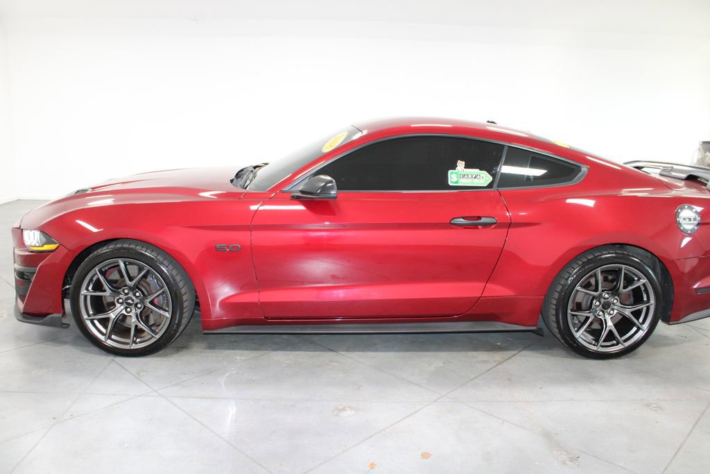 Used 2018 Ford Mustang GT Premium w/ Performance Package - Level 2 RWD image 6