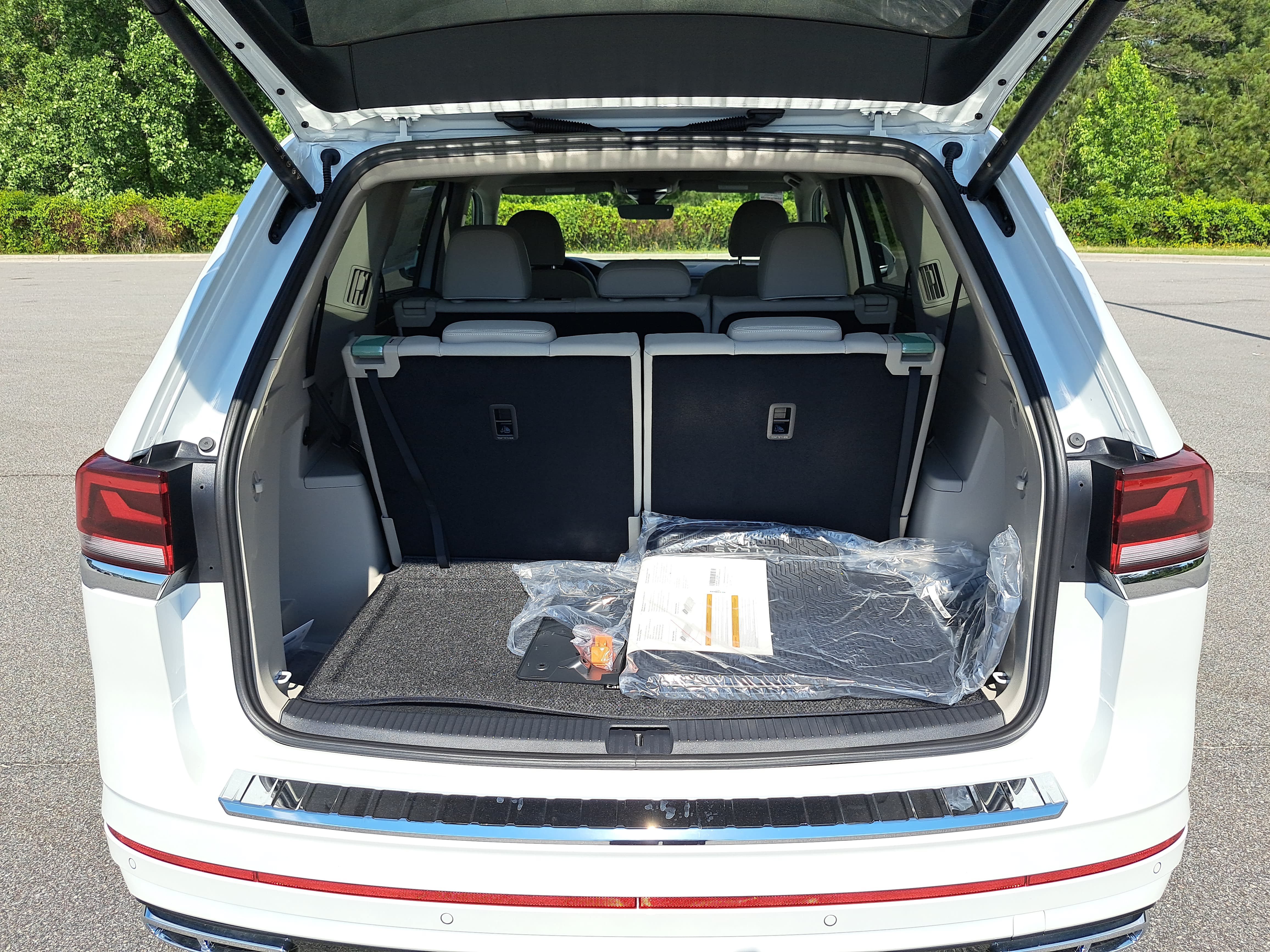 New 2026 Volkswagen Atlas SEL Premium R-Line AWD/4WD image 13